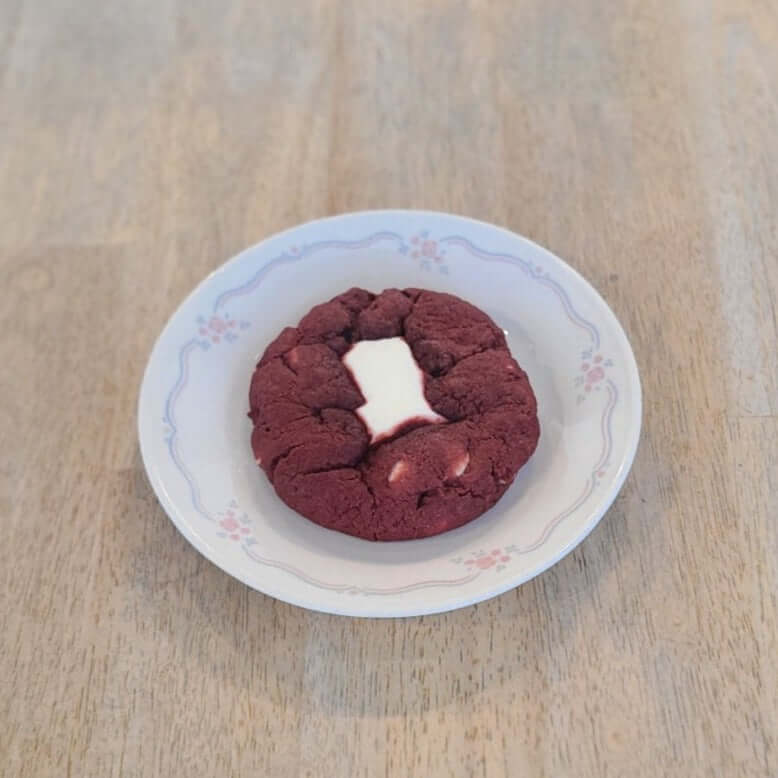 Red Velvet Cheesecake Cookie